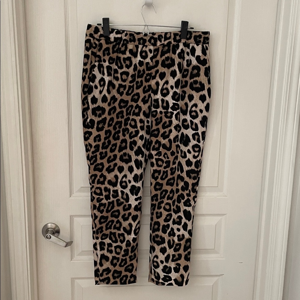 Banana Republic Banana Republic Hayden Pull-On Leopard Print Pant / Size: Medium